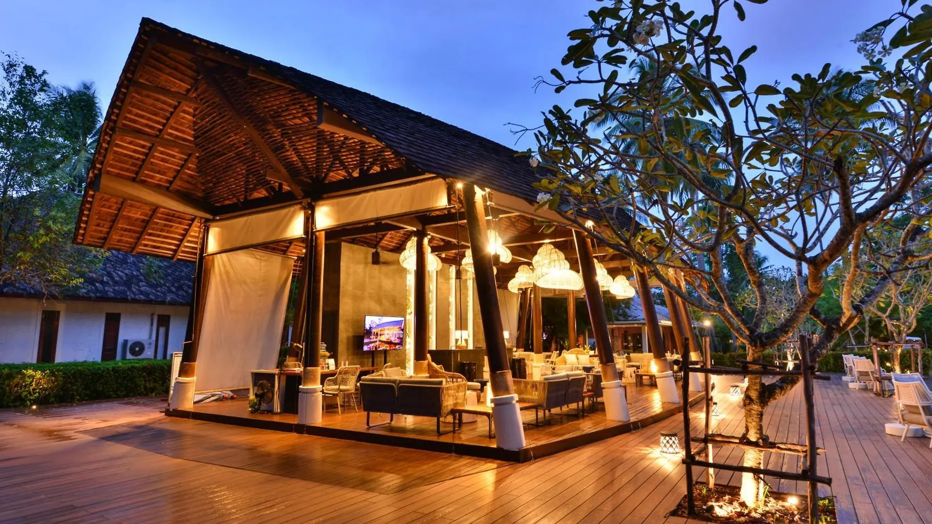 Twin Lotus Resort And Spa - Sha Plus - Adult Only 